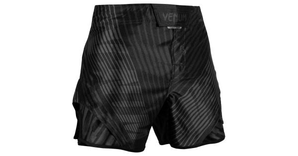 Imagen de catálogo: Short MMA Venum Plasma · Negro/Negro